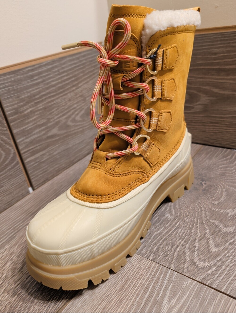 SOREL Caribou Horizon GTX Boots Womens 9.5 Genuine Shearling Waterproof GORE-TEX